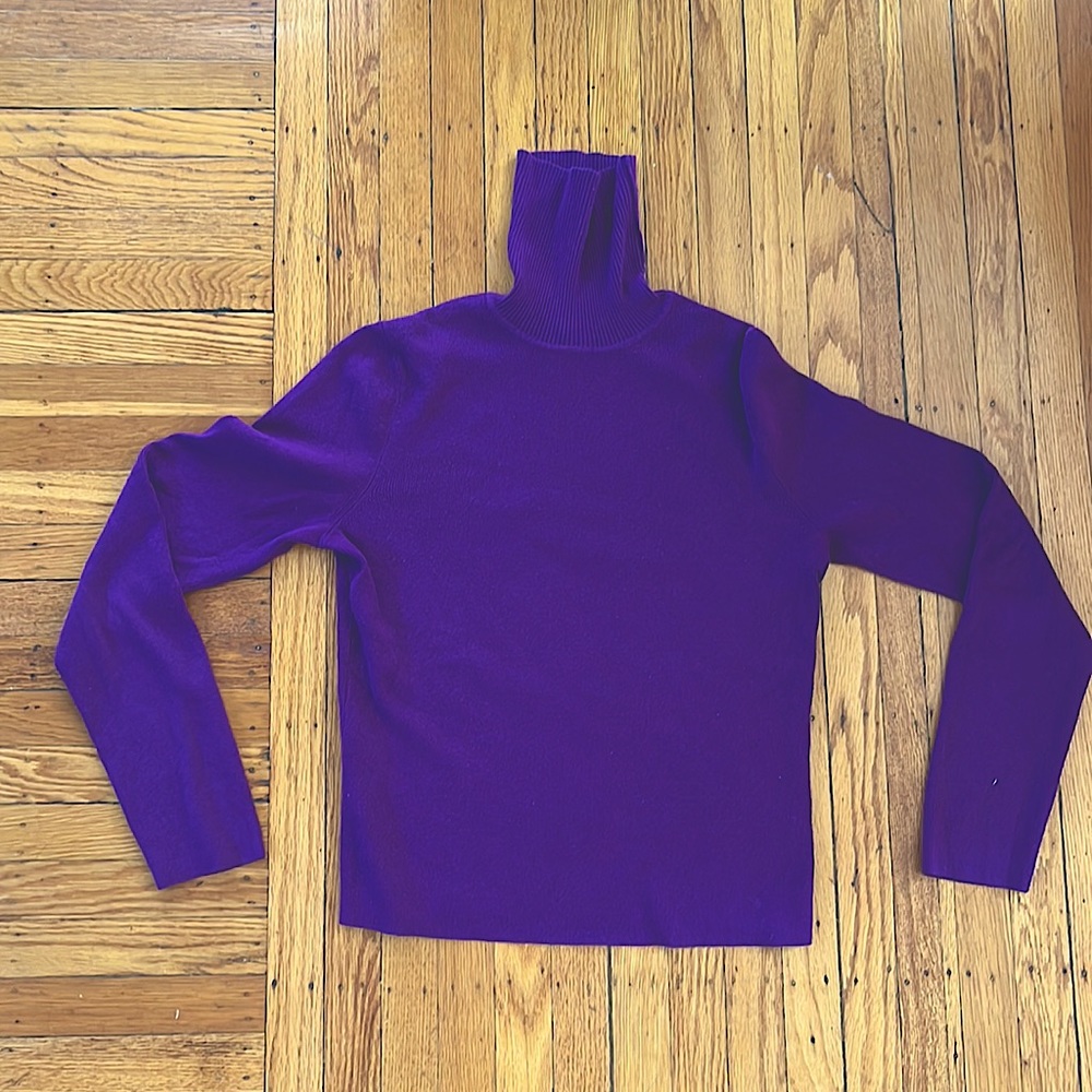 Vintage Green grape knit turtle neck, size medium